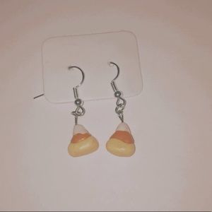 candy corn earrings🎃🍁🍂
